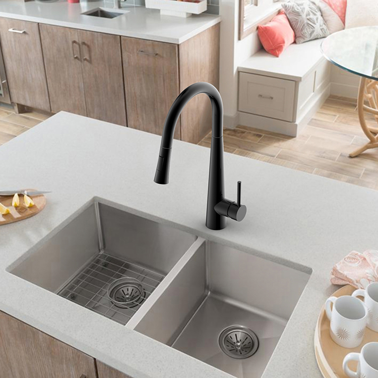 Single Handle Black Faucet 304 Stainless Steel Kitchen Faucet Lead-free Pull Down Kitchen Sink Mixer Taps